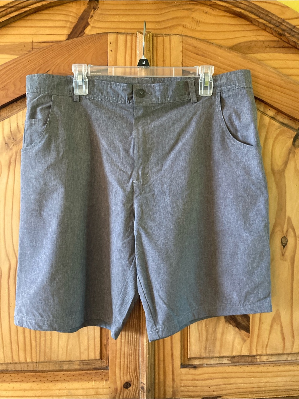 Men’s Straight Down gray chino shorts size 36